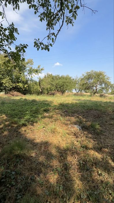 Dzialka zabudowana 1600m