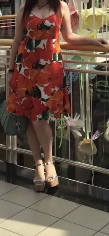 Платье Zara 100 грн