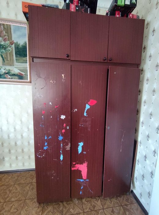 Трьохдвірна шафа з антресолью