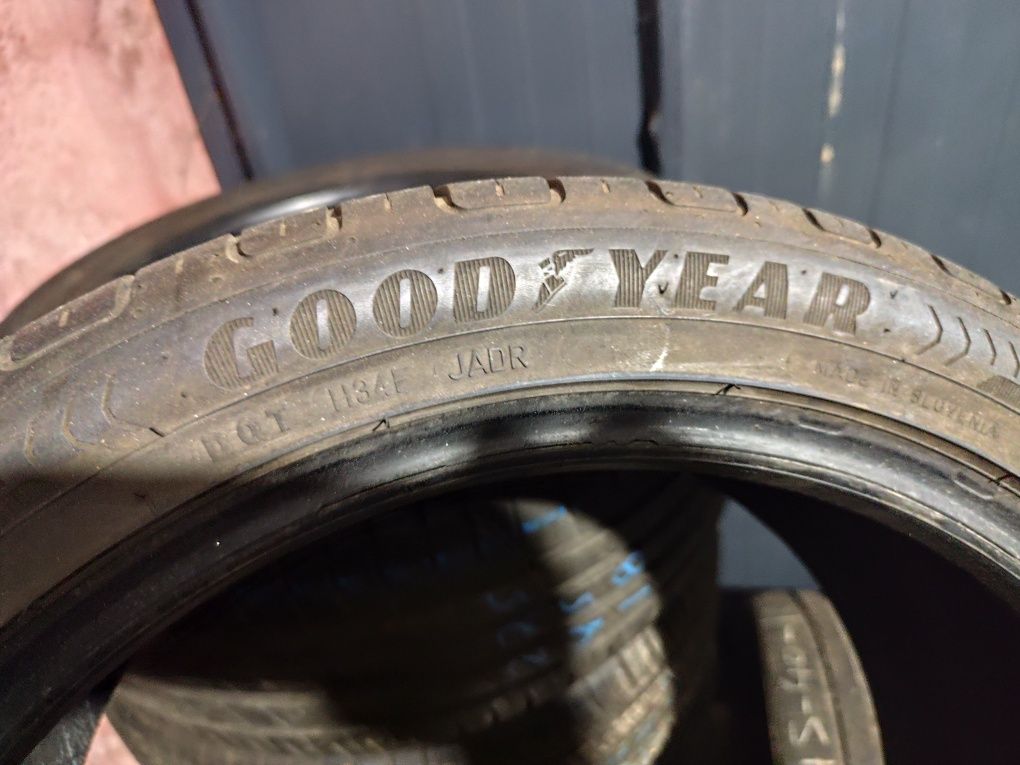 Pneus 225/45r18 Goodyear EfficientGrip Performance 75% piso