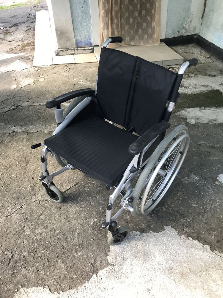 Продам Польську інвалідну коляску