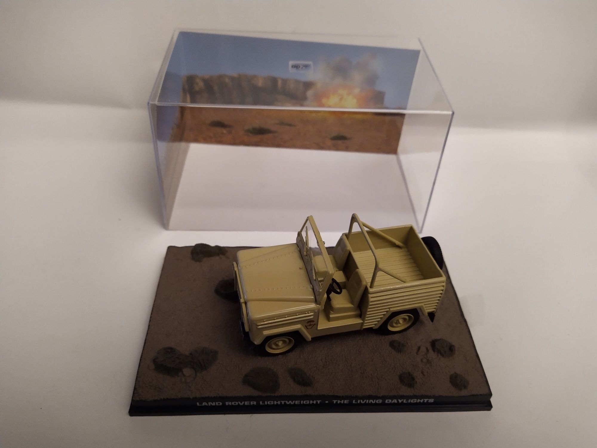 Land Rover Lightweight wersja bez figurki James Bond Eaglemoss 1:43