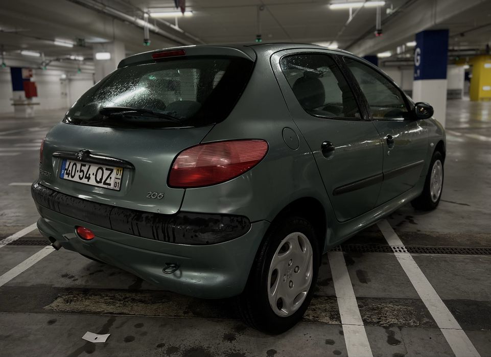 Peugeot 206 1.1 - 01