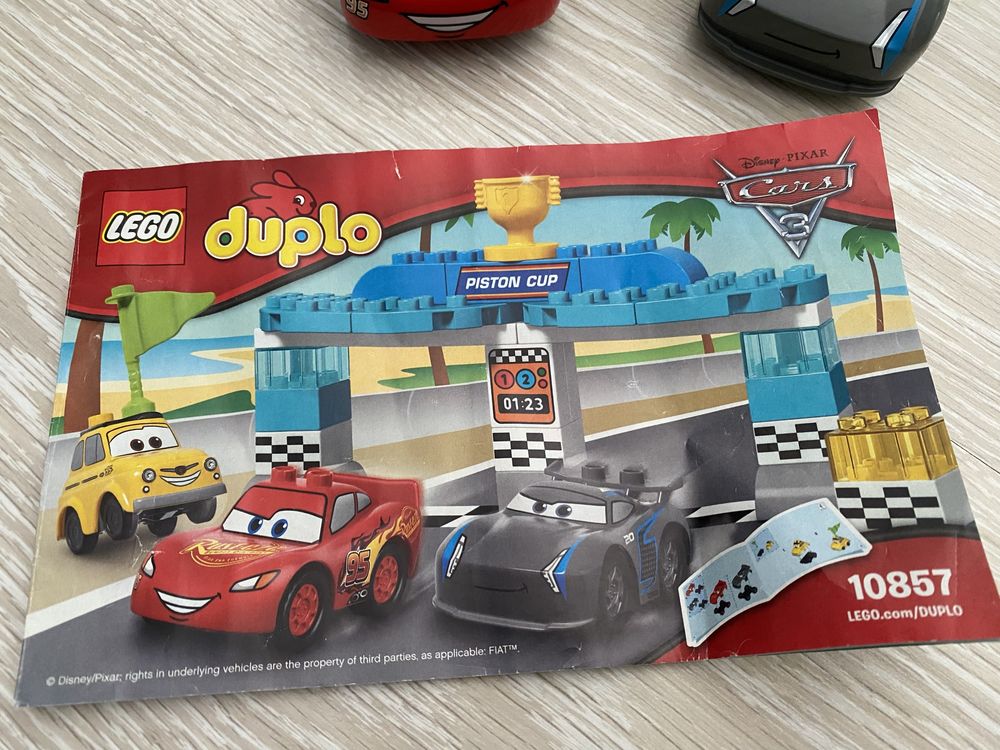 LEGO Duplo Piston Cup Race