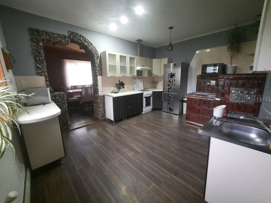 Котедж "Карпатський двір" .Відпочинок в карпатах.Оренда будинку