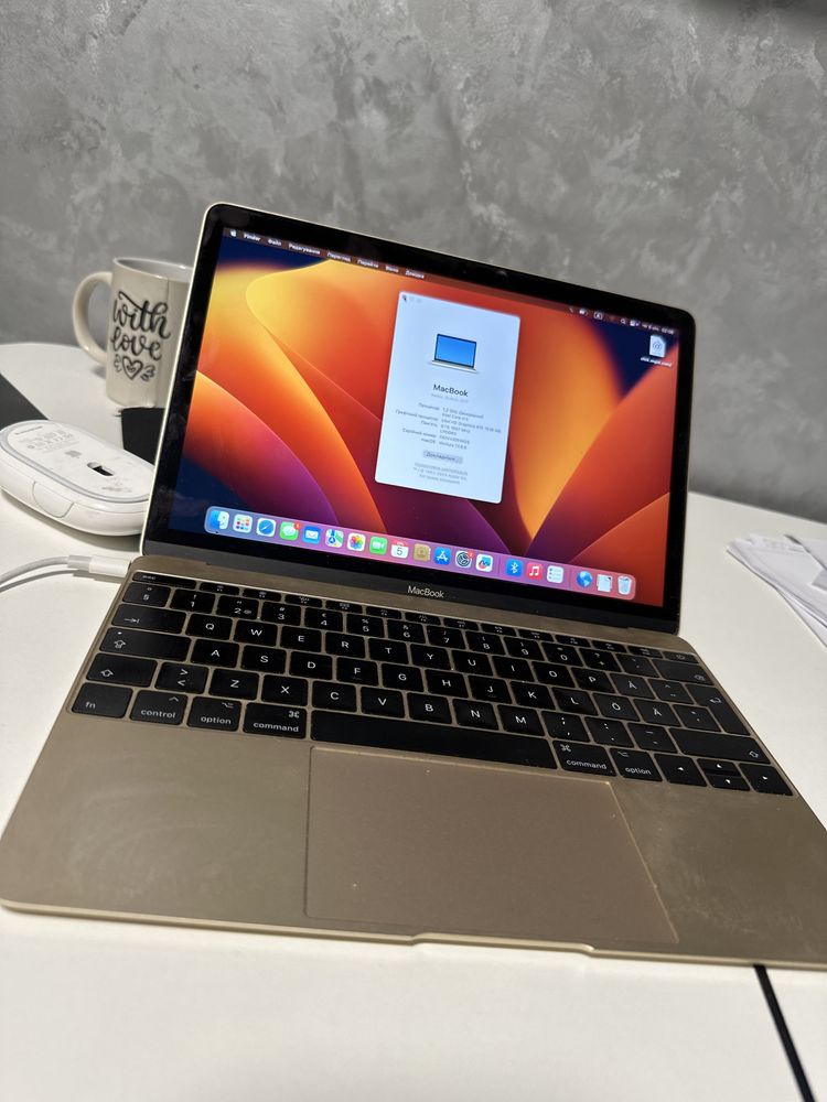 MacBook A1534 inel  Core M3 .8gb,256gb.іново