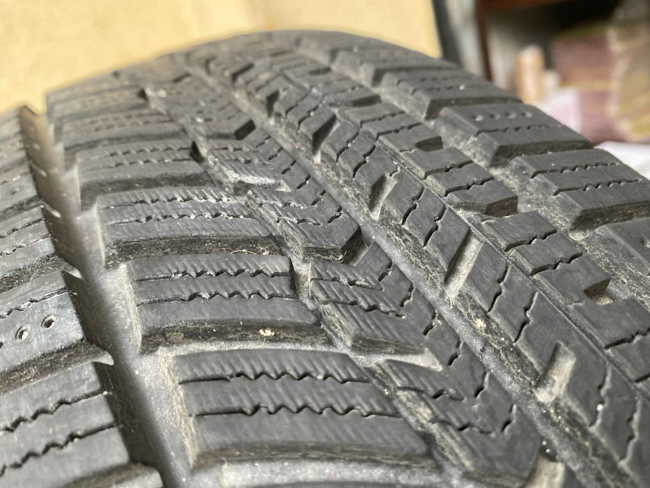 Sprzedam opony zimowe kupione w 2024 roku