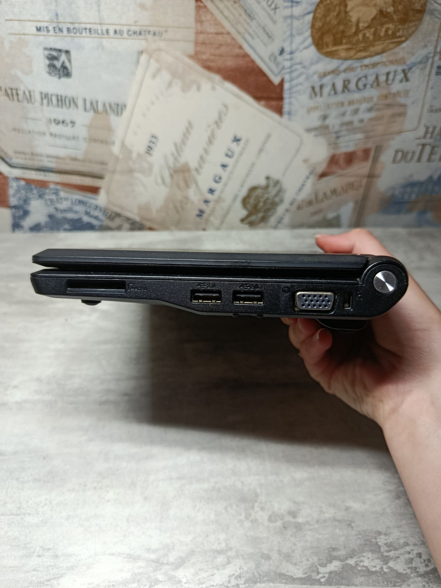 Нетбук ASUS Eee PC 4G . Ноутбук портативний