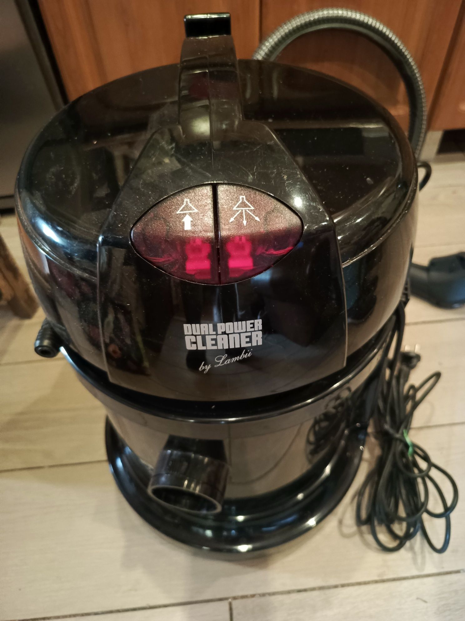 Odkurzacz Piorący Dual Power.