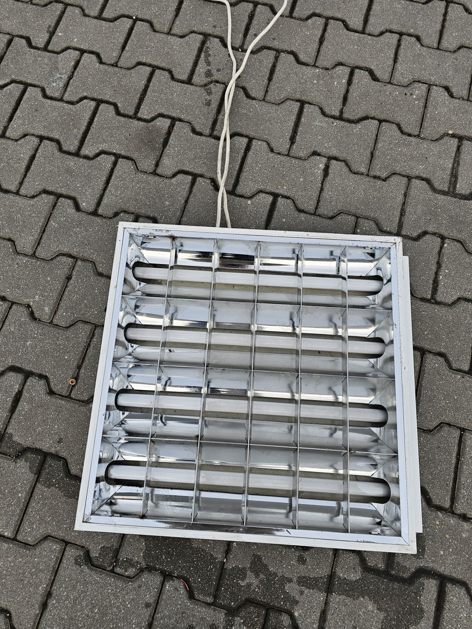 Lampa rastrowa oprawa rastrowa