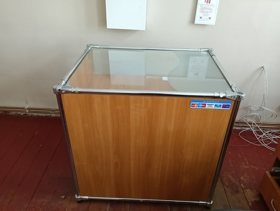 Lada sklepowa (z półkami)