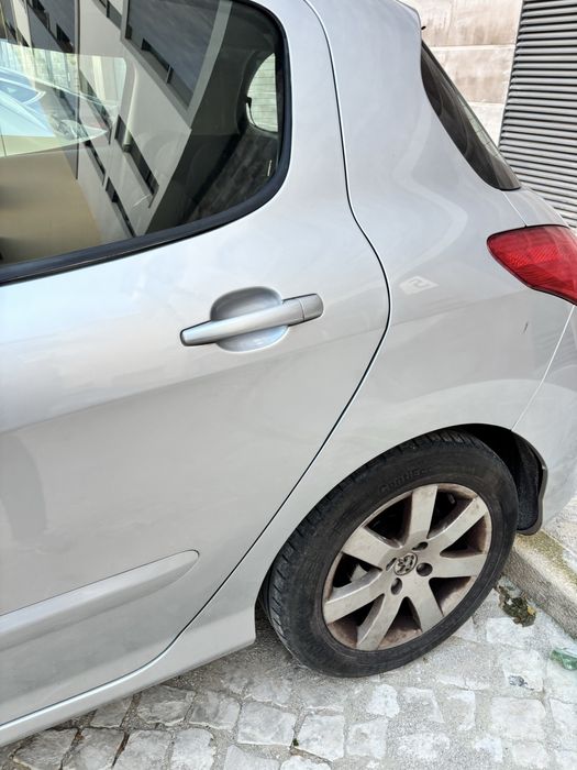 Peugeot gpl em bom estado cor cinza