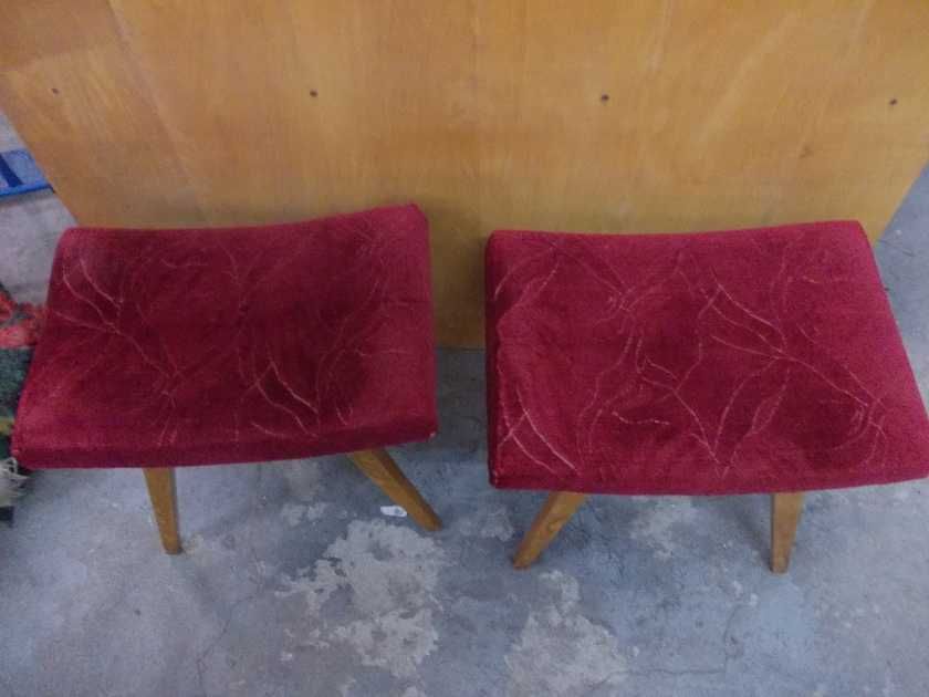 Stare taborety tapicerowane PRL