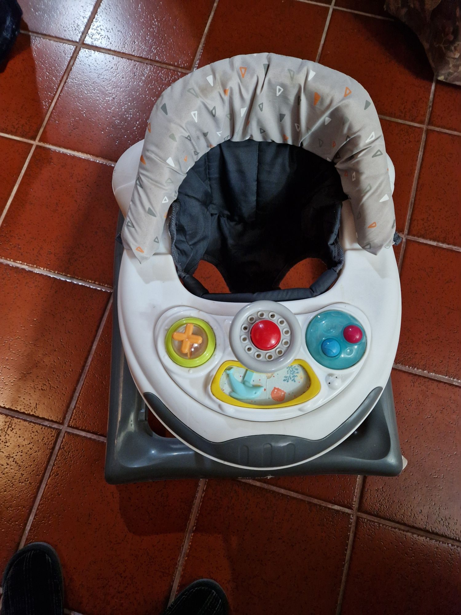 Carrinho bebe/aranha + parque infantil