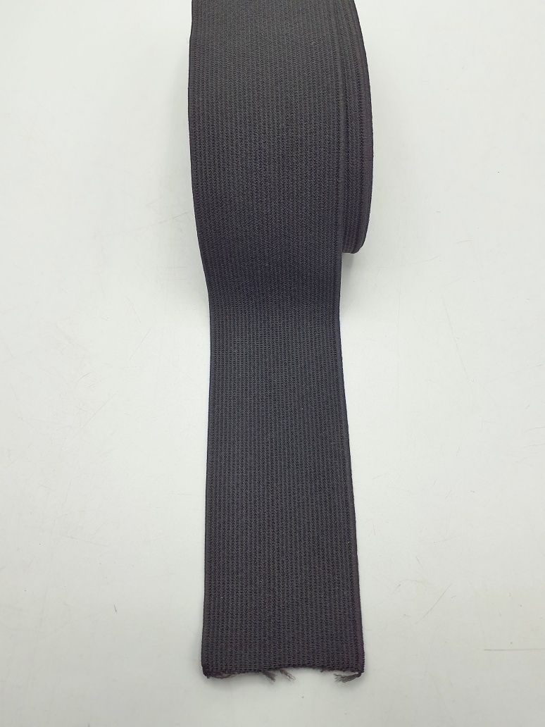 Guma czarna kupon 1,80 m.x 5 cm.