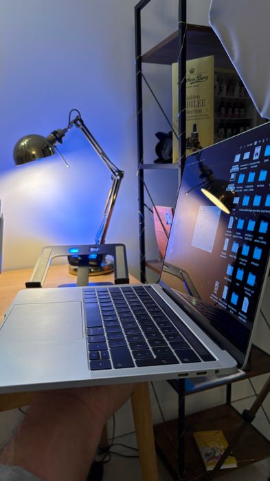 MacBook Pro 13'' 2019, Prata (Bateria NOVA)