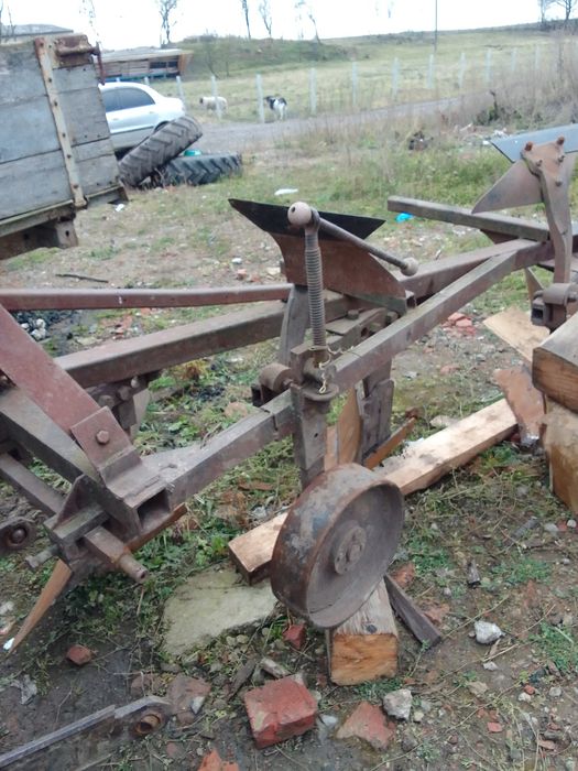 Продам плуги 21000 тисяча