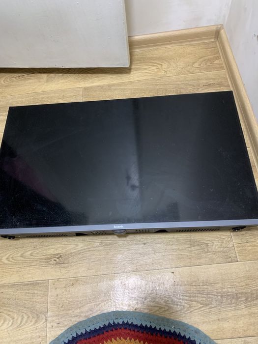 Продам телевизор (на запчасти)  bravis модель Led- 32 М8000 Smart +Т2