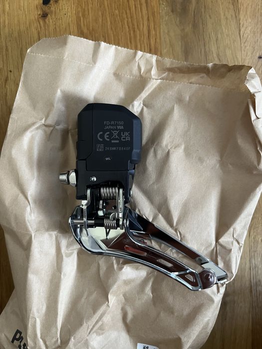 Shimano 105 Di2 FD-R7150 przerzutka przednia