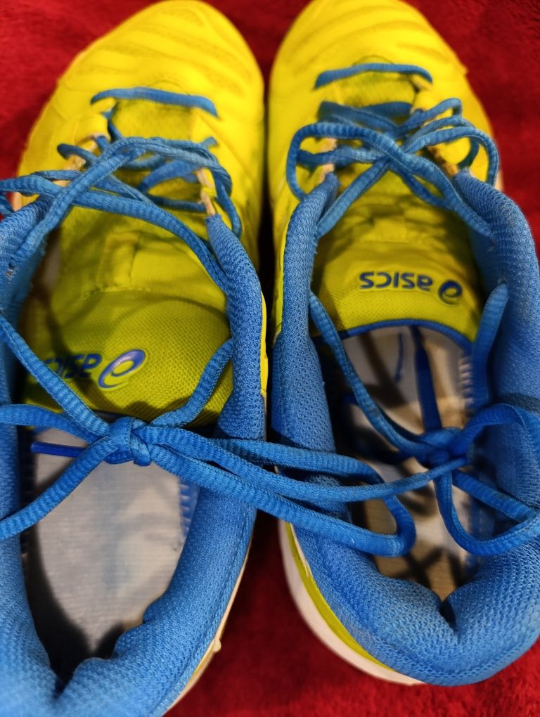 Asics 42 Asics buty do biegania 42 halówki  42 buty sportowe 42