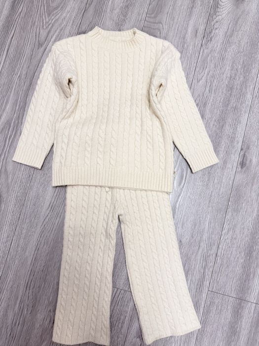 Трикотажний костюм косичка на дівчинку