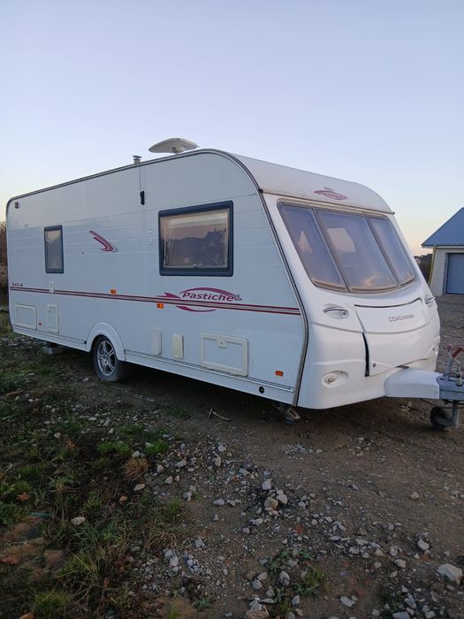 Atrakcyjna przyczepa campingowa 2008 Coachman