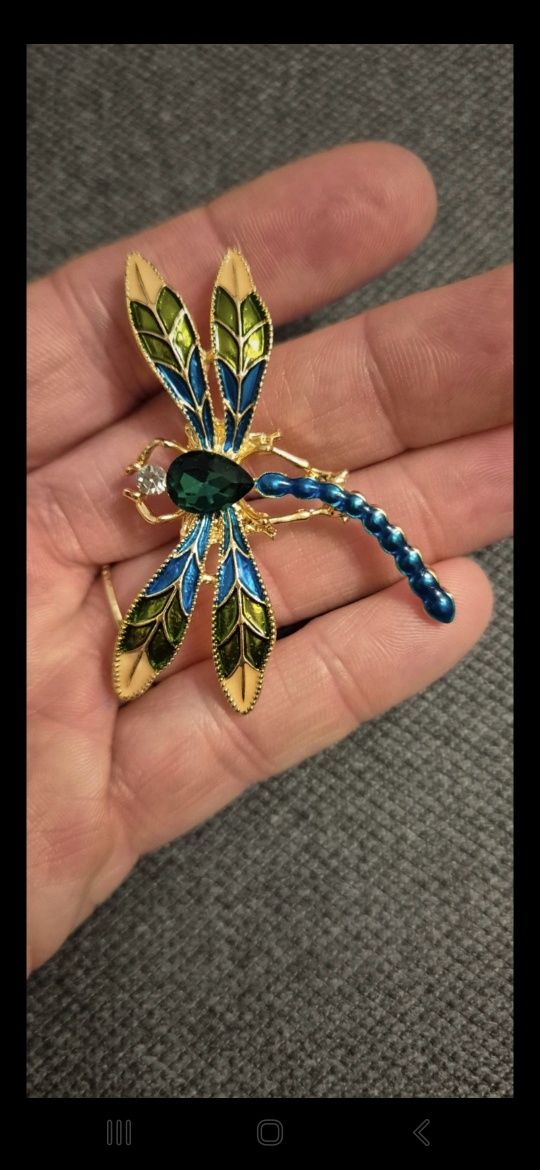 Broszka ważka Outlander dla fanów serialu owad dragonfly