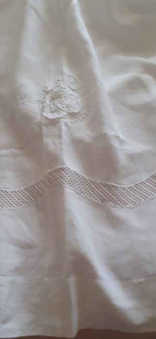 Maravilha de Lenço eml Linho e Seda Bordados Manuais