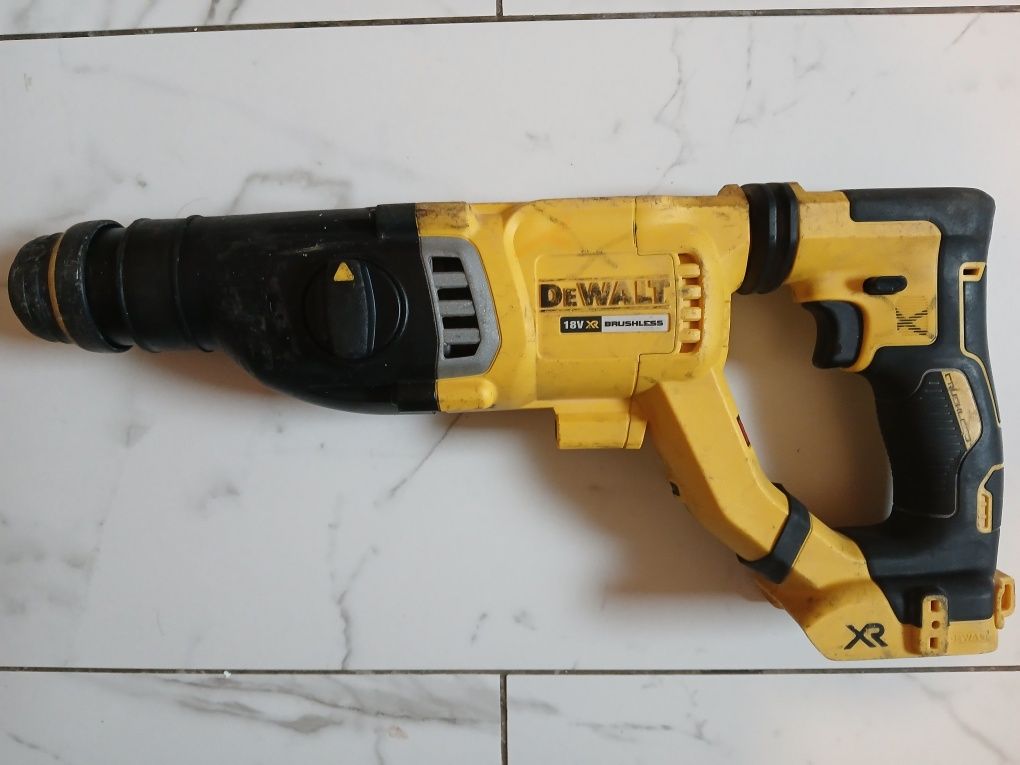 DeWalt DCH263 samo body