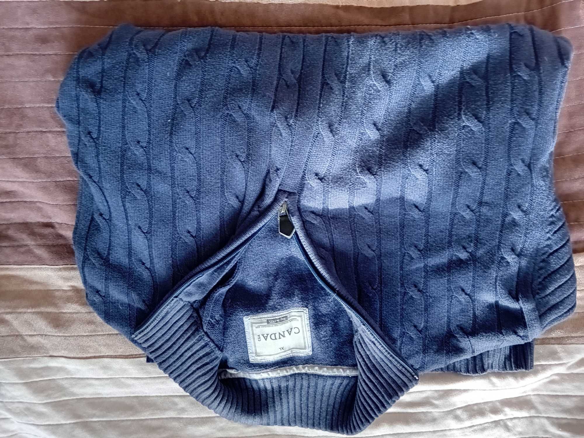 Swetr c and a xl