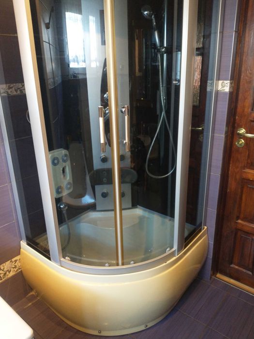 Kabina prysznicowa z hydromasażem