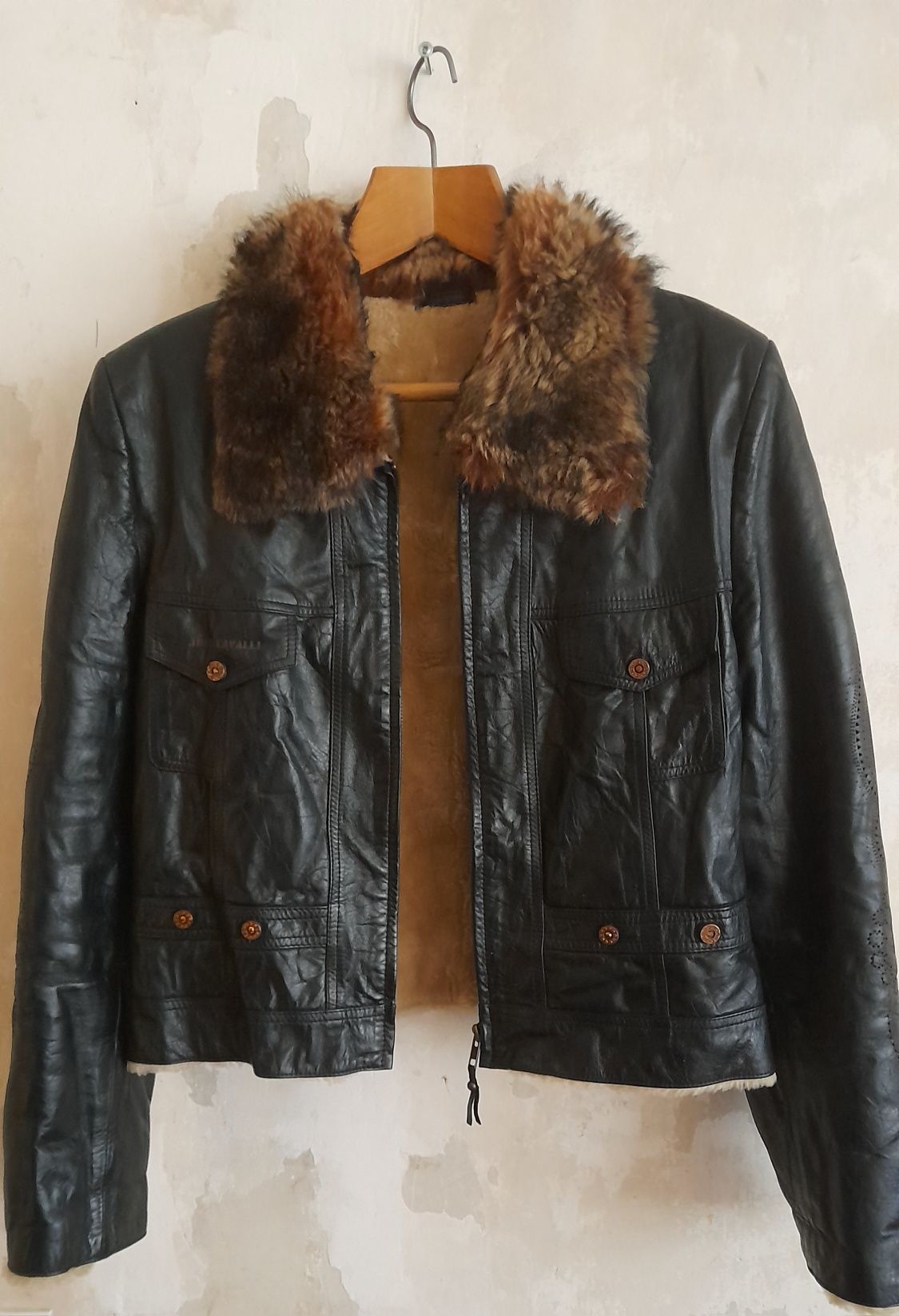 Кожаная женская куртка just cavalli oригинал
