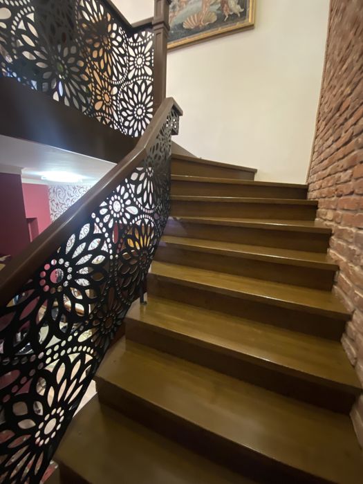 Продаж будинку в центрі міста