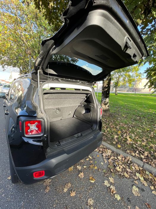 Jeep Renegade 1.0 T Limited - Dezembro 2021