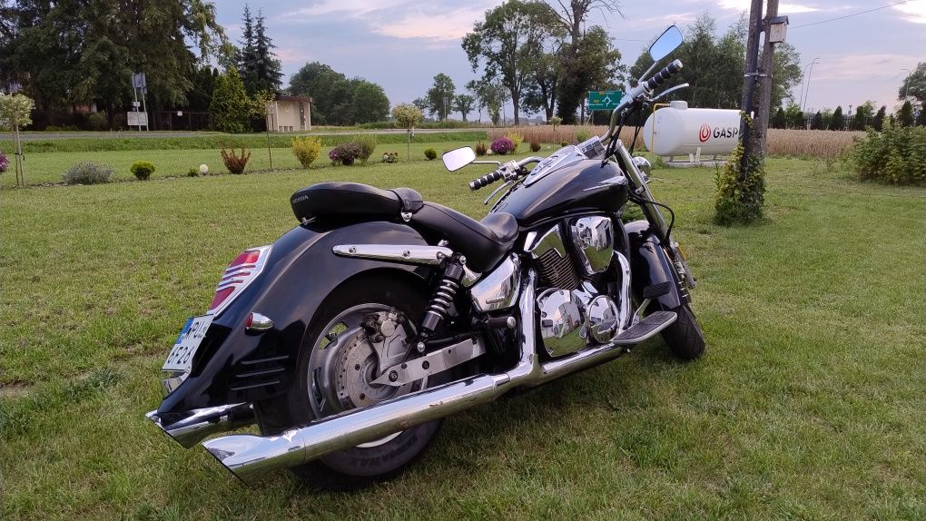 Honda VTX 1300 R Retro 1800 Custom