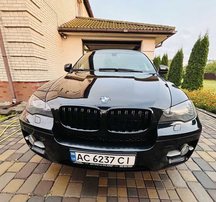 BMW x6 чудовий стан