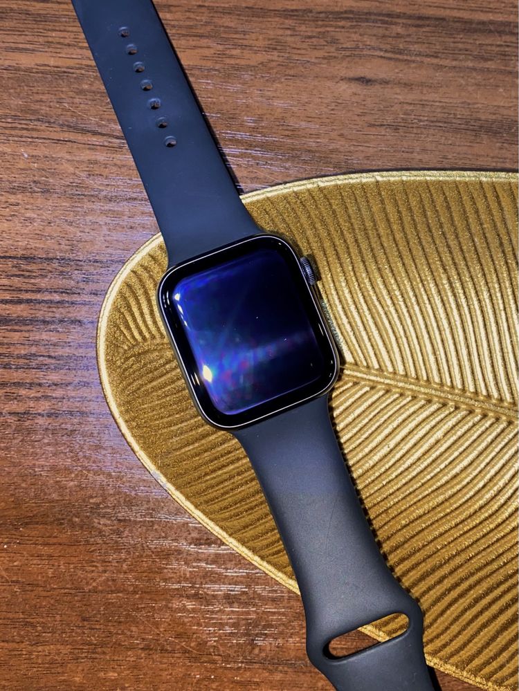 apple watch SE 44mm