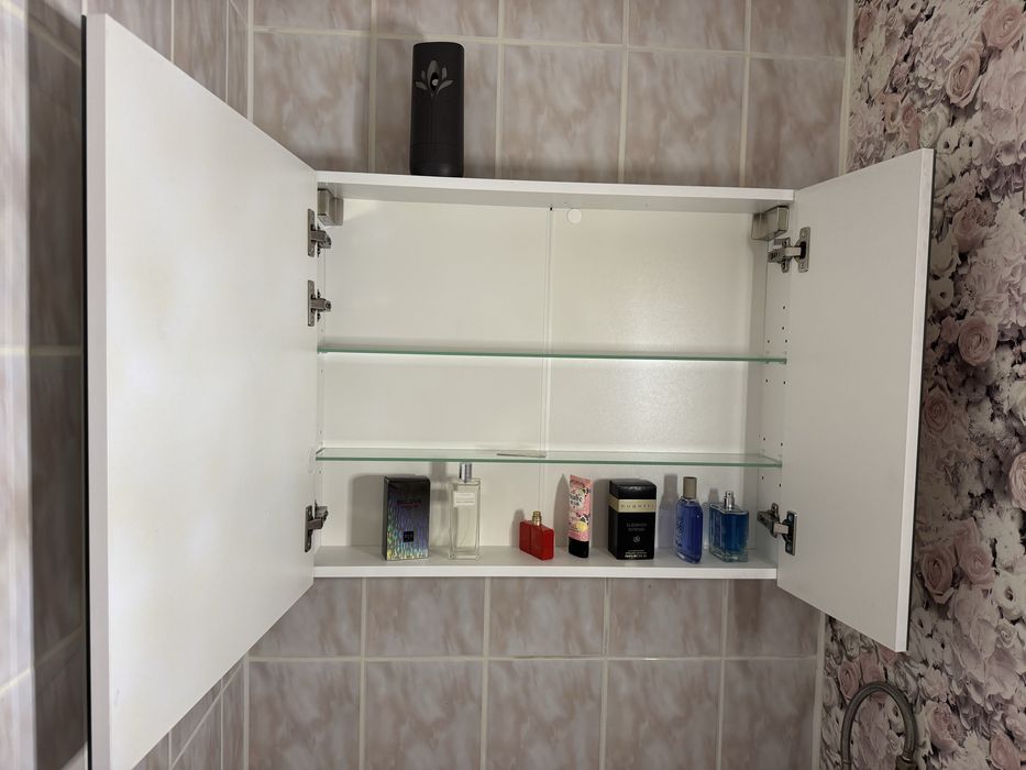 Szafka lazienkowa lustro