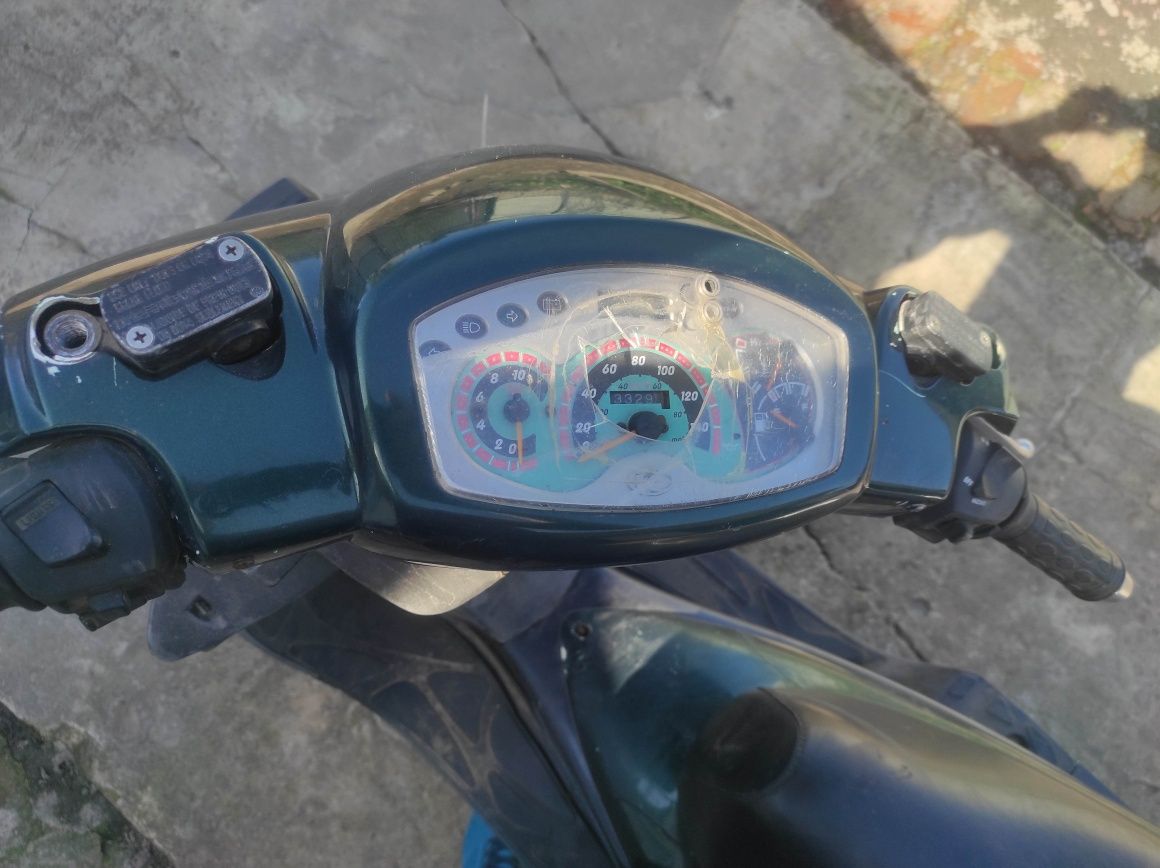 Макси скутер Honda Kymco 150 кумко Жидкостное охлаждение