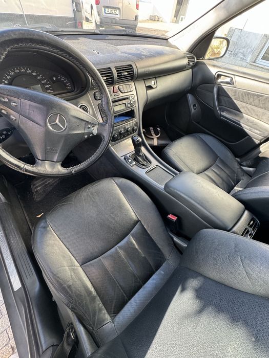 Mercedes C200 em excelente estado