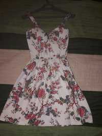 Suknia w kwiaty xs