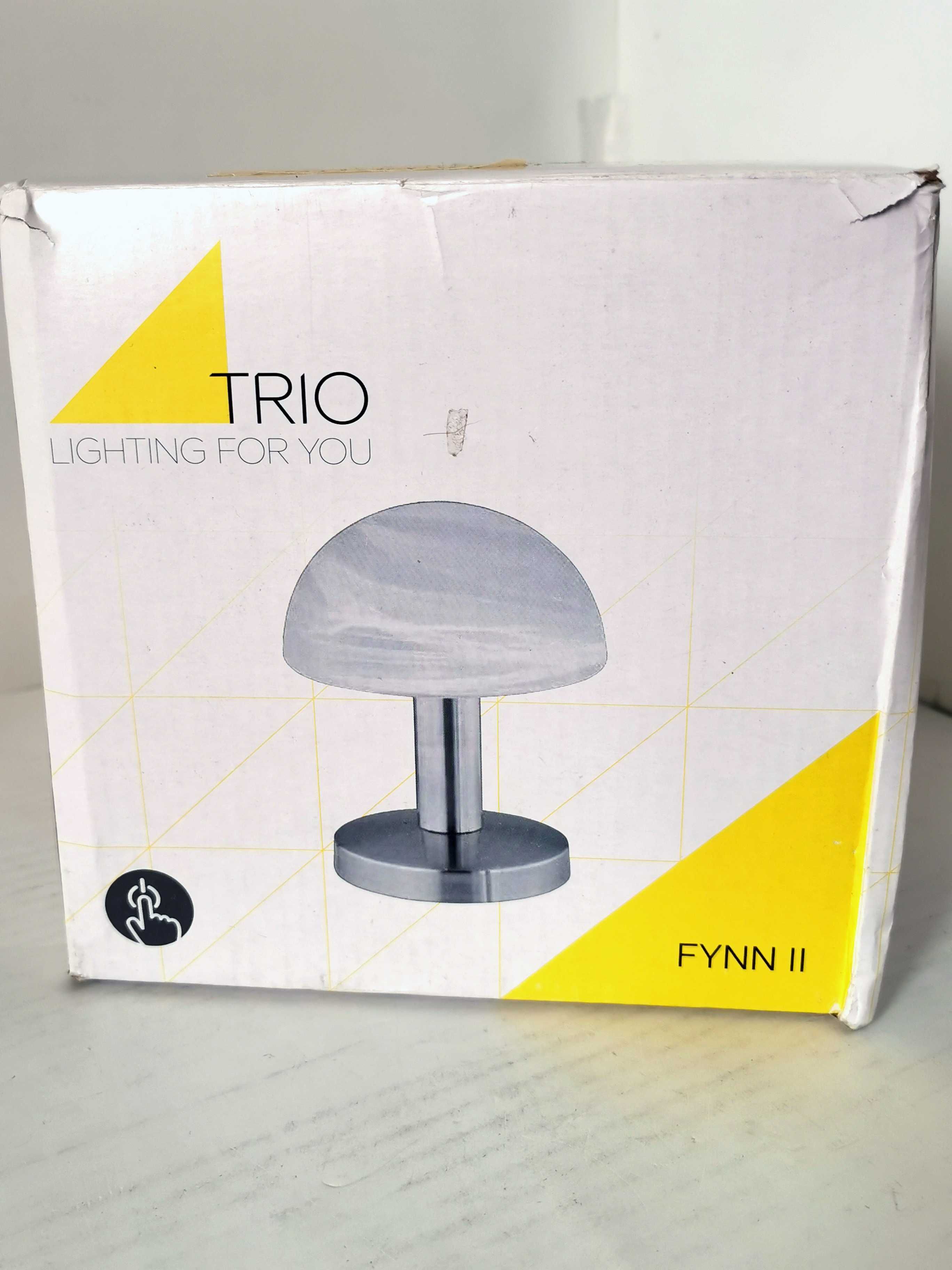 Lampa stołowa Trio FYNN II srebra 40 W Dotykowa Ściemnialna