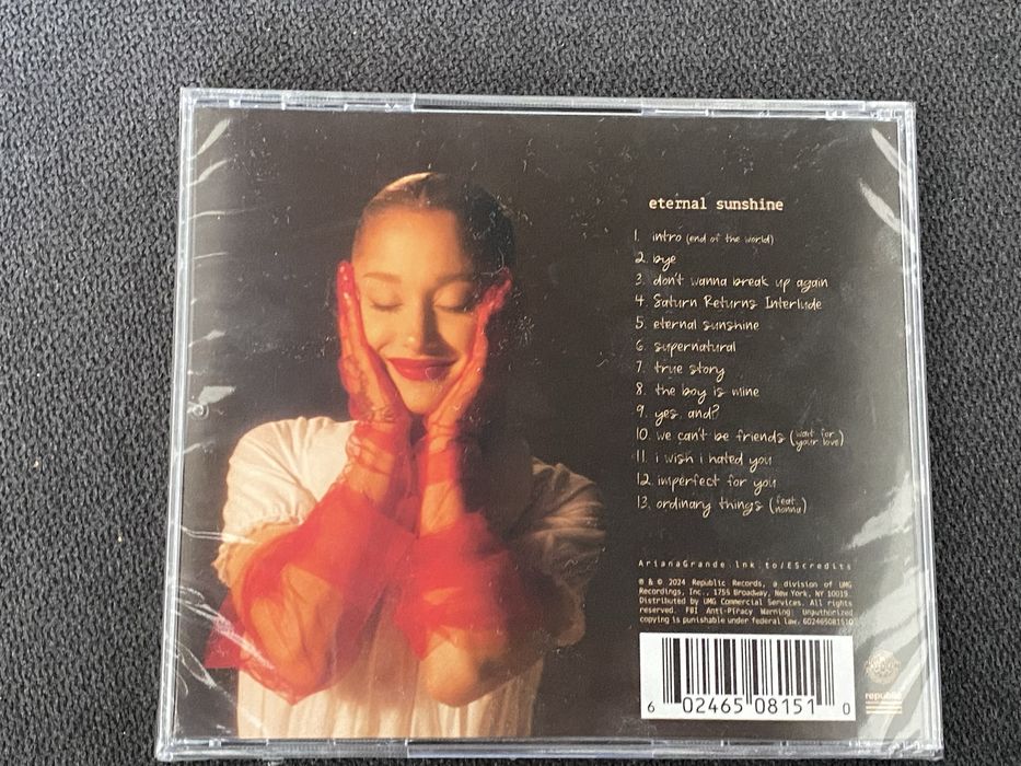 Ariana Grande - eternal sunshine assinado