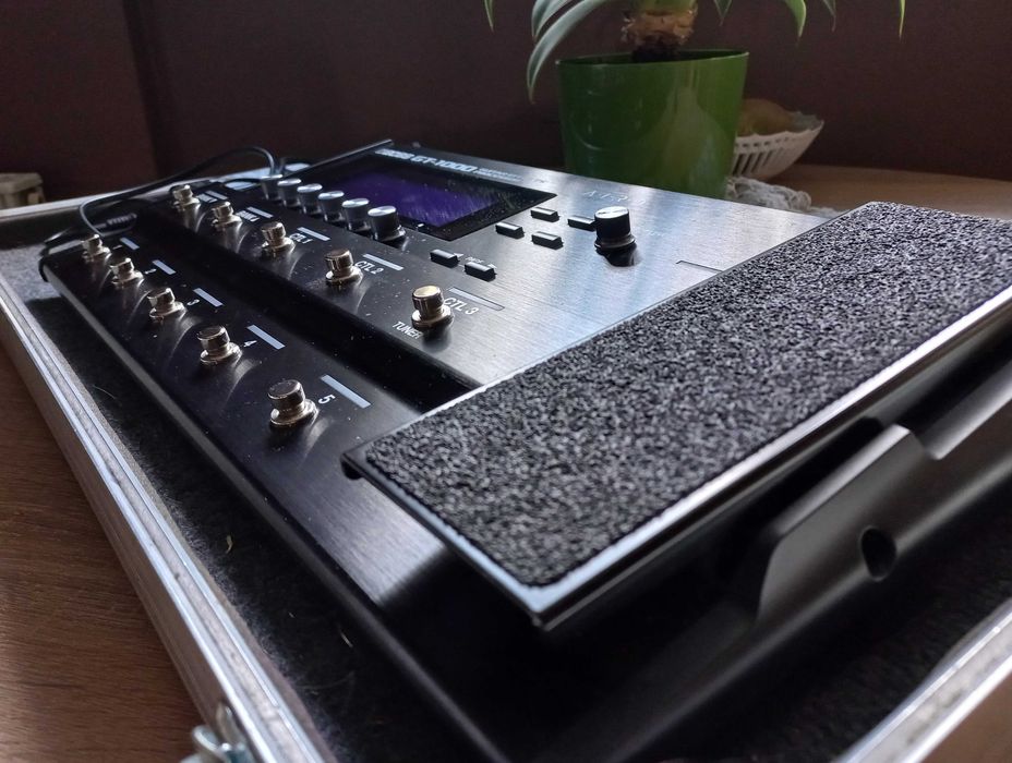 BOSS GT-1000 multiefekt gitarowy
