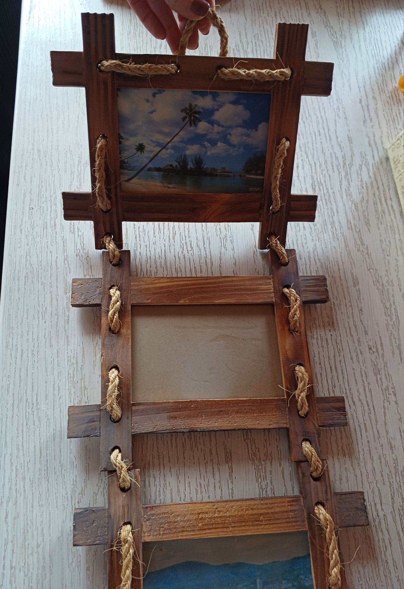 Нові дерев'яні рамки на одне та три фото або картини