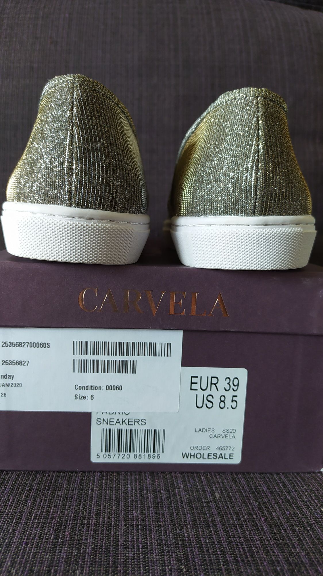 CARVELA новые слипоны со стразами