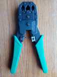 Zaciskarka wtyczek wtyków kabli przewodów internet Ethernet Rj45 Rj11