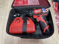 Milwaukee M12 2401-21 / акумуляторний шуруповерт Мілвокі