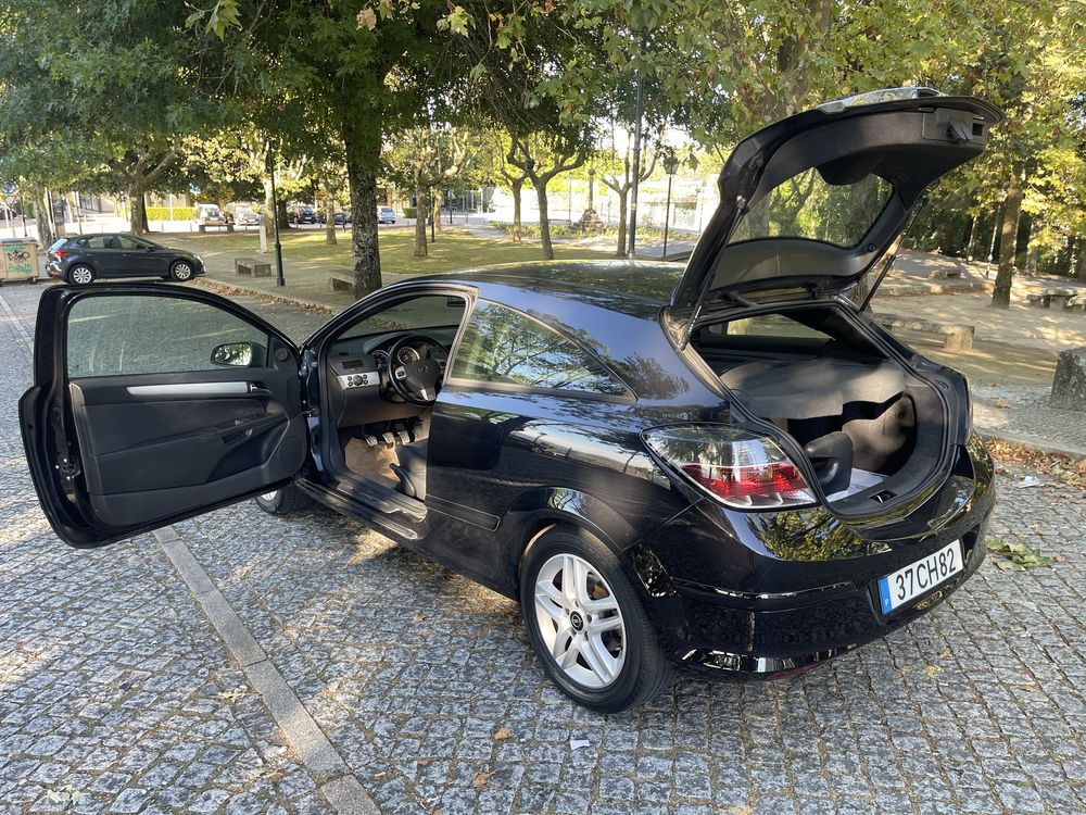 Opel Astra GTC 1.3 CDTI 90 CV