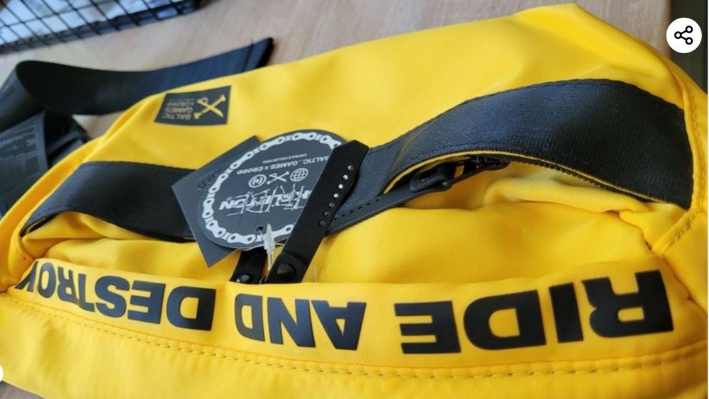 Żółta nerka saszetka Cropp Skeleton - Baltic Games . NOWA